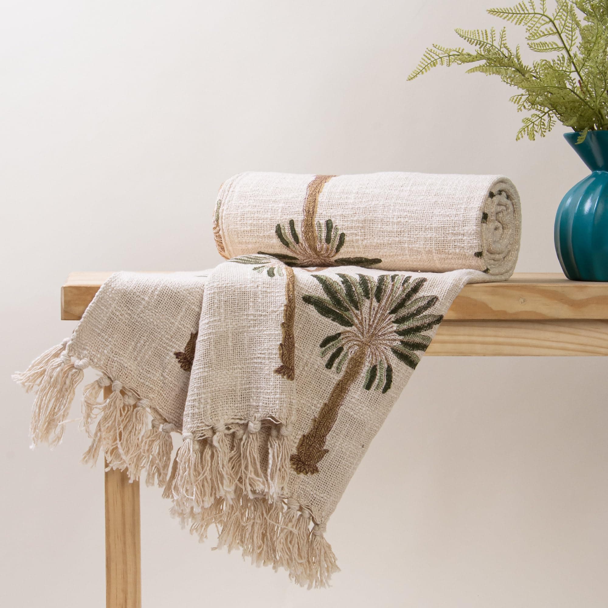 DMAASA Soft Cotton Palm Tree Sofa Throw Blanket 50x70 Inch or 127cm x 178cm Cozy and Lightweight, Perfect for Sofa, Bed, and Travel - Ideal for All Seasons (Pack of 1)