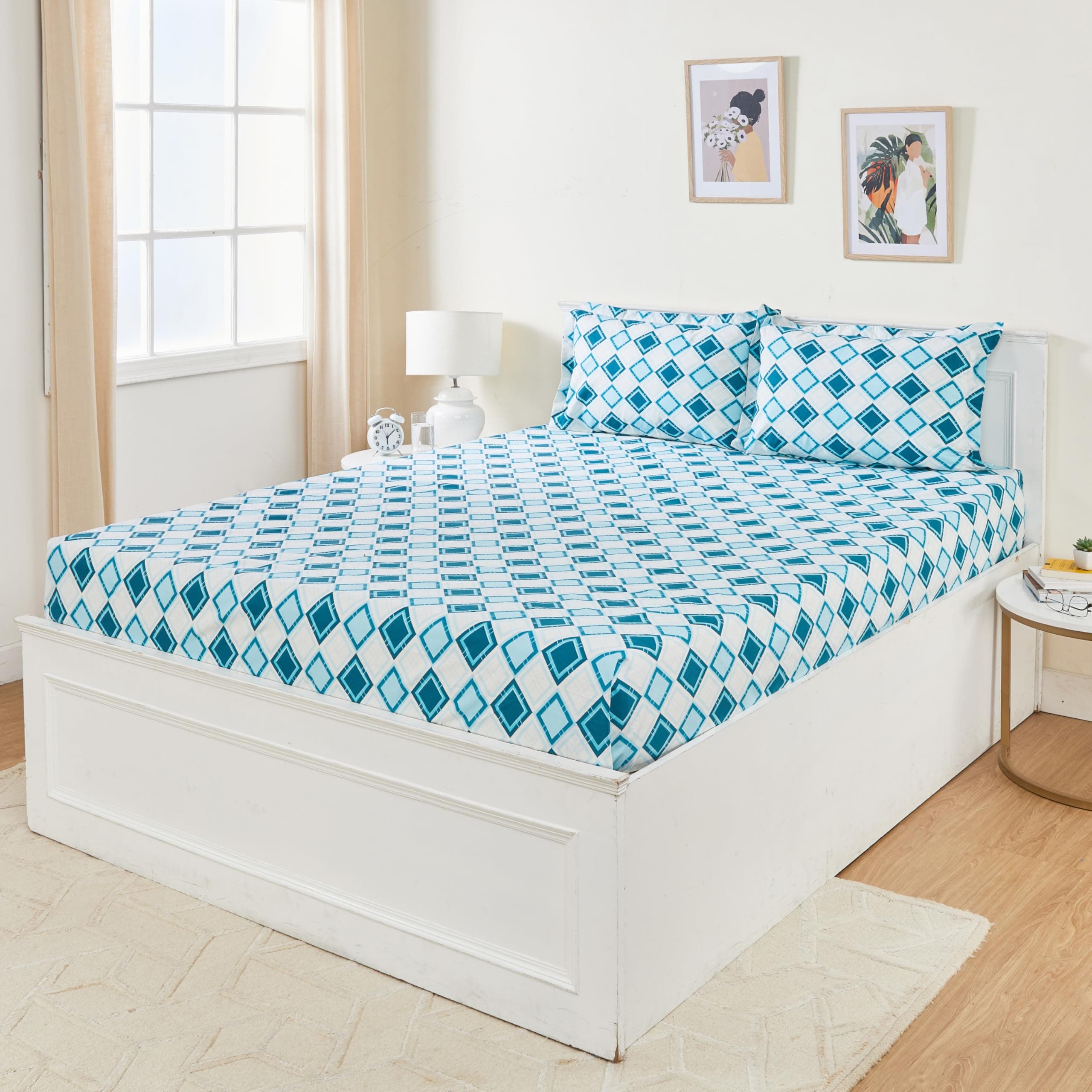 Amazon Brand - Solimo Geometric 144 TC Cotton Double Bedsheet with 2 Pillow Covers|90x100| Aqua