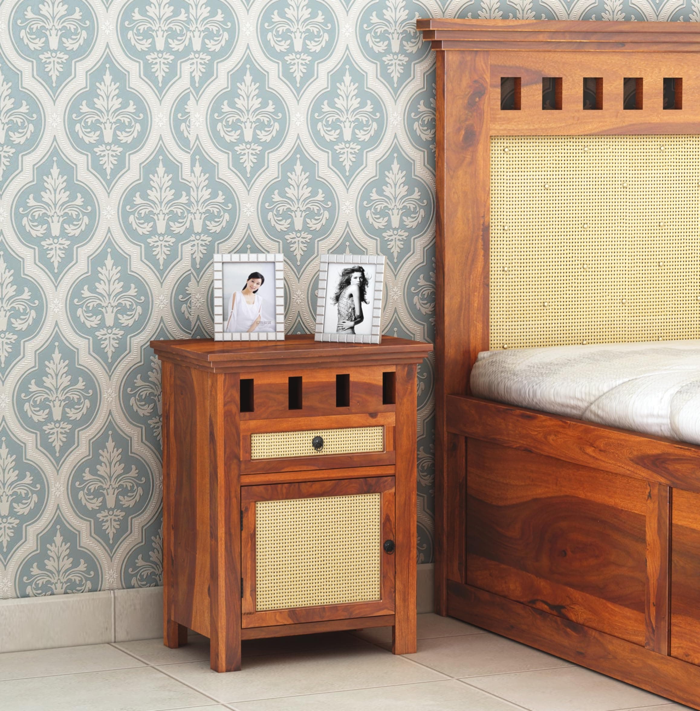 GHROYAL Sheesham Wood Bedside Table for Bedroom Living Room Home Office with 1 Drawer and Cabinet Storage Solid Wood Table Furniture | End Table | Nightstand | Sofa Side Table (Honey Finish)