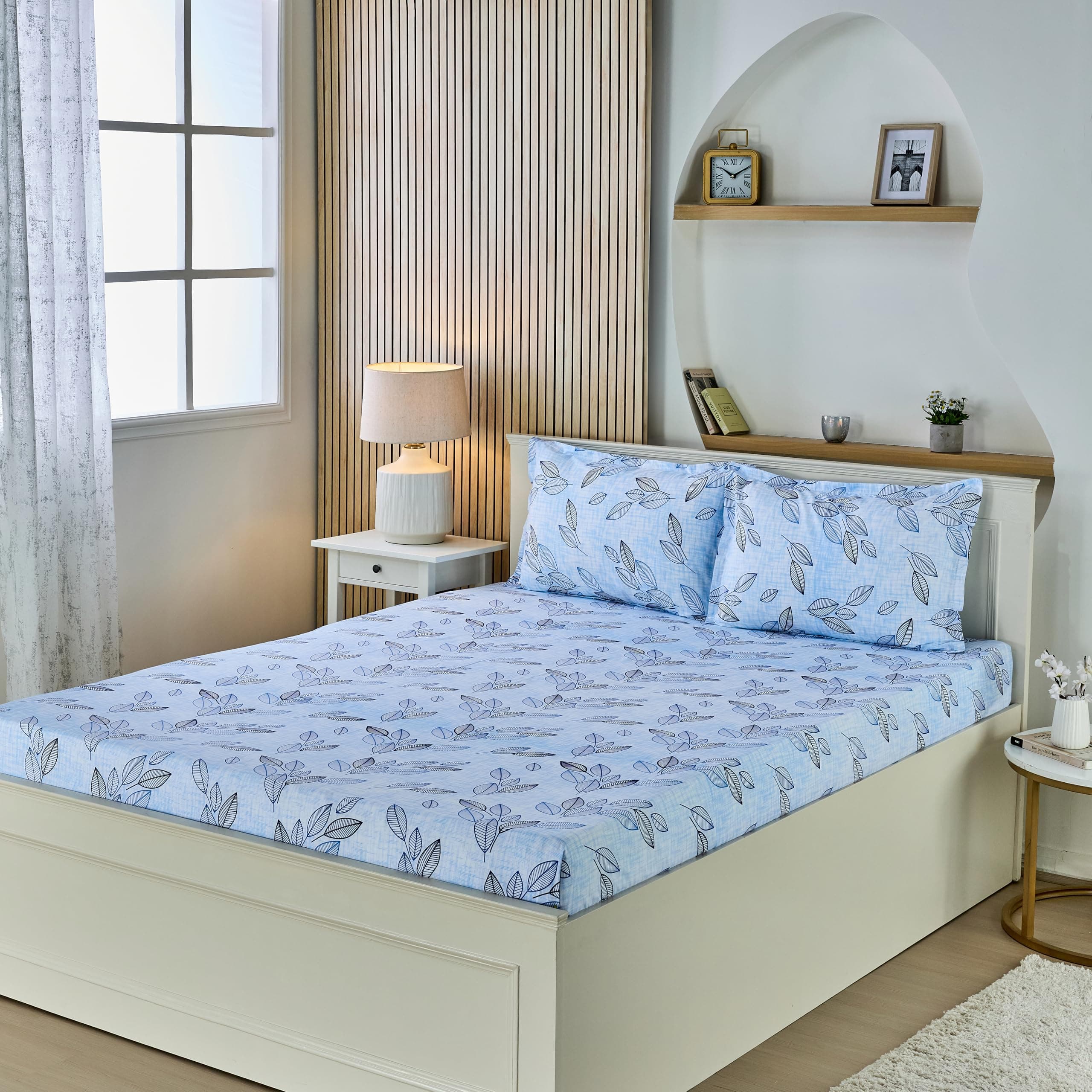 Amazon Brand - Solimo Floral 180 TC Cotton Double Bedsheet (Blue)